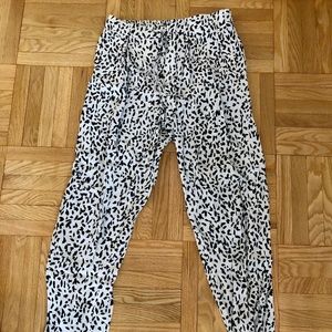 Zara Black/White Patterned Ankle Pants